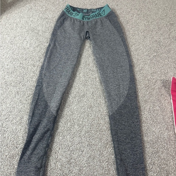Gymshark Women's Medium Flex Leggings Gray Teal Seamless xs - Picture 7 of 8